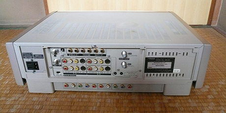 HR-W5 背面